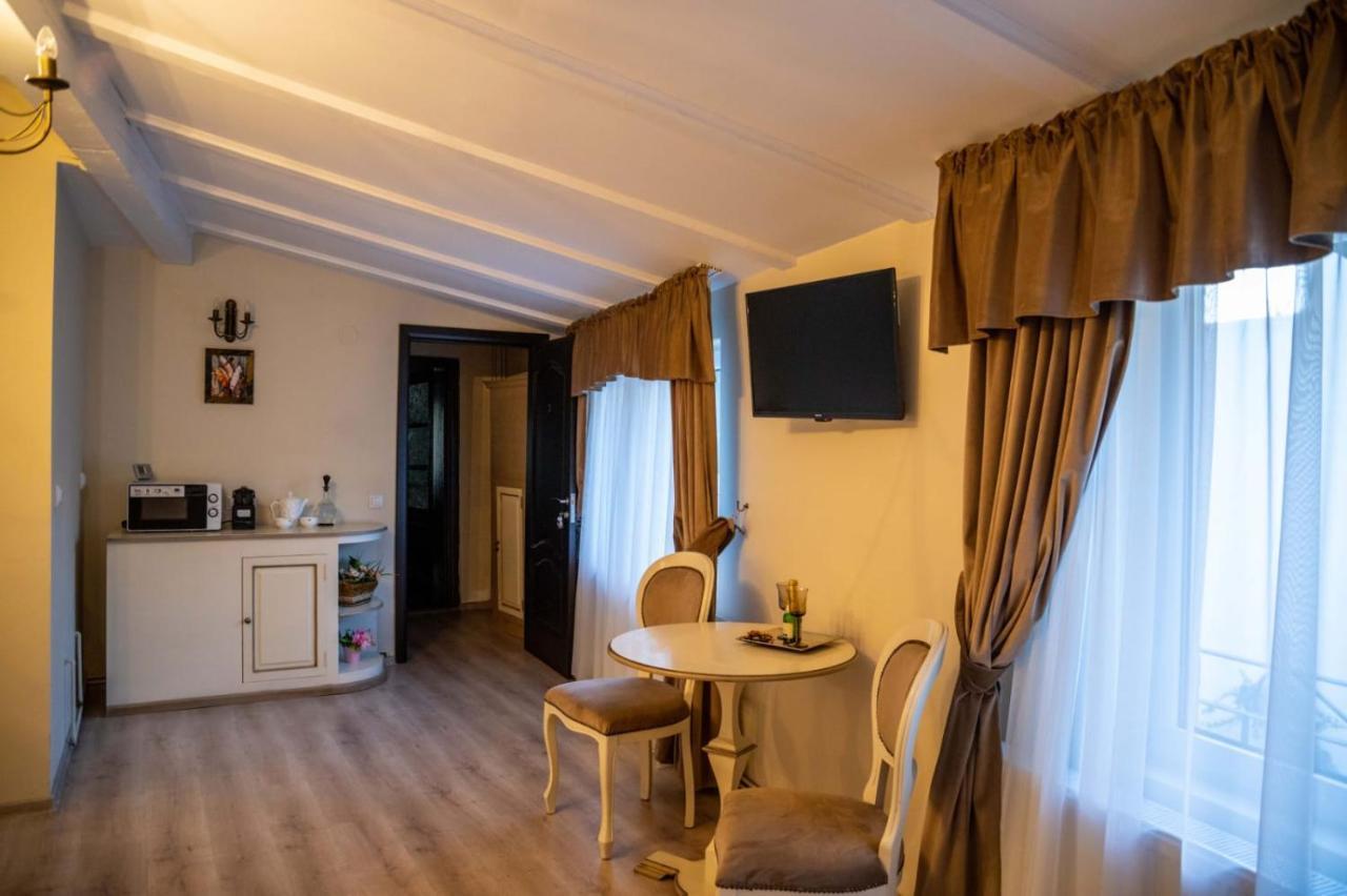 Oldtownvilla Studio Central Sibiu Bagian luar foto